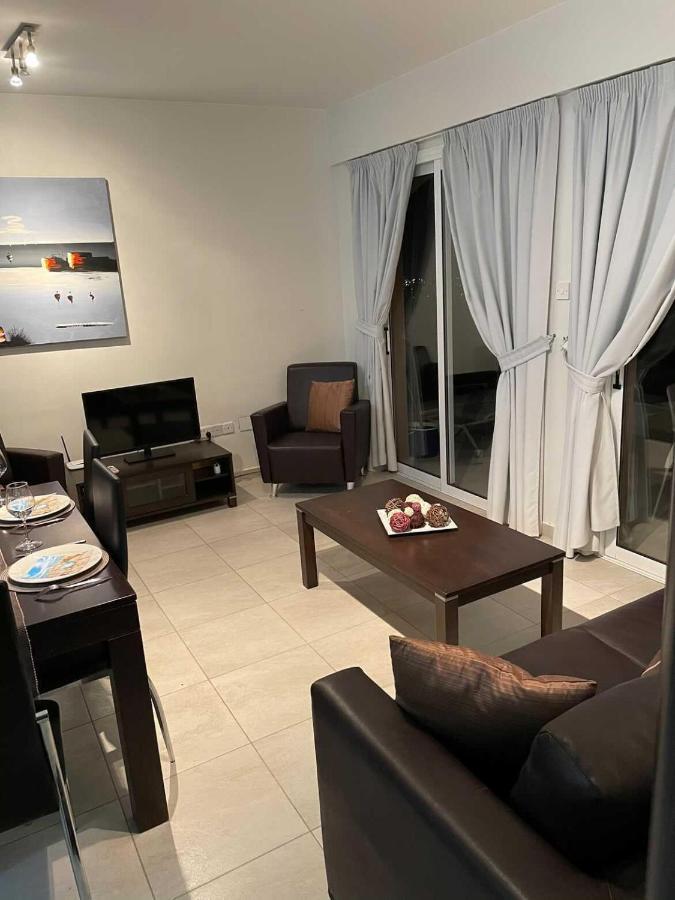 Cozy 2 Bedrooms Apartment In Complex With Swimming Pools And Beautiful View Paphos Eksteriør bilde